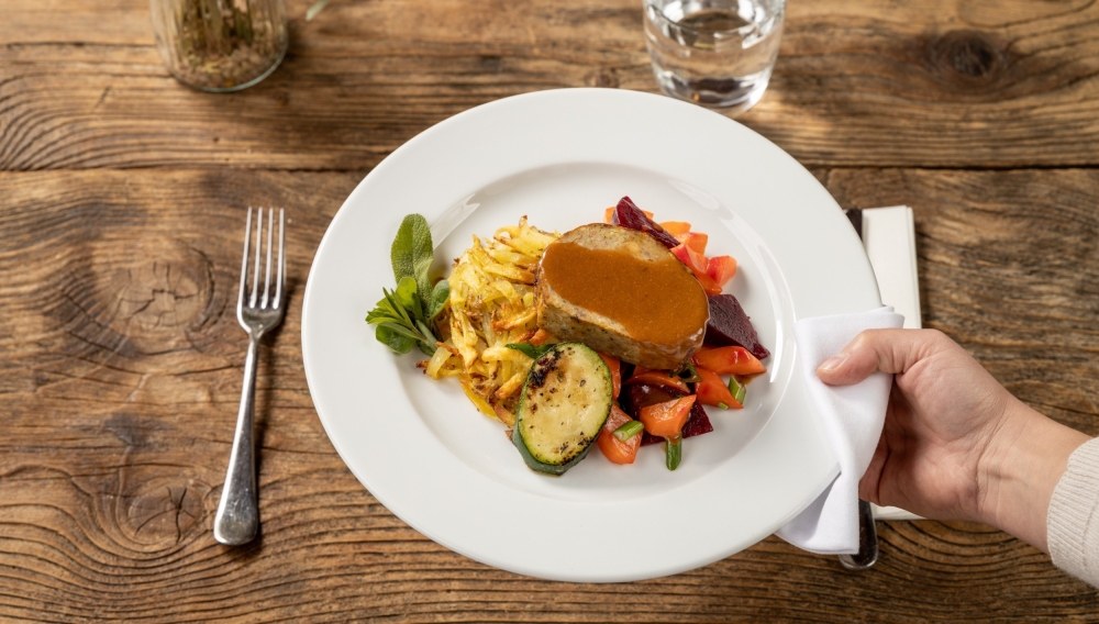 Restaurant mittagessen hackbraten agrovisionburgrain